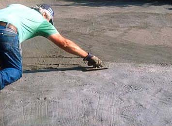 Finising the concrete liner