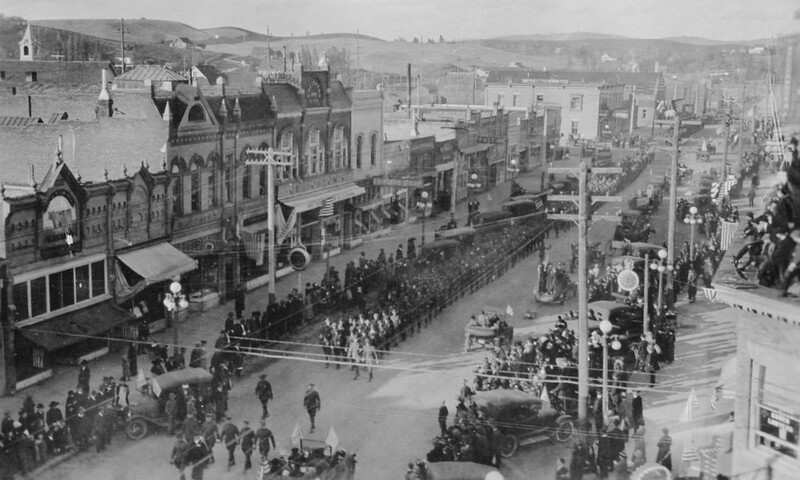 WWI soldiers marching down Main Street Moscow, Idaho