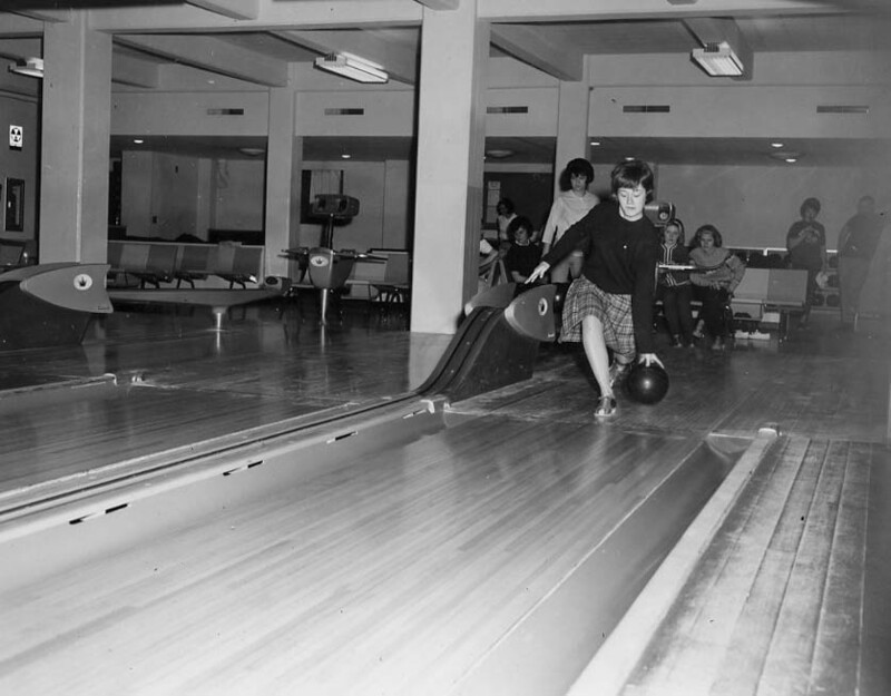Sherie Gauthier bowling