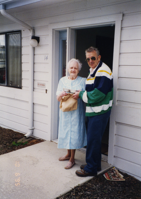 Frank Turpin delivering a meal to Eunice Lovell [1]