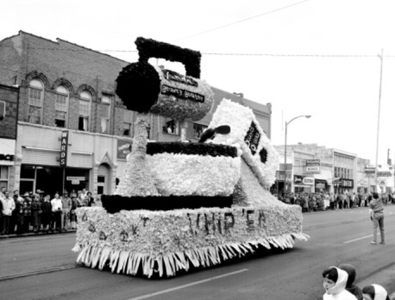 Homecoming parade float 