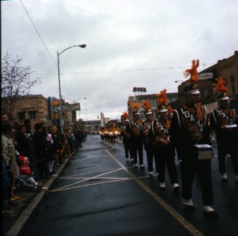 band in homecoming parade