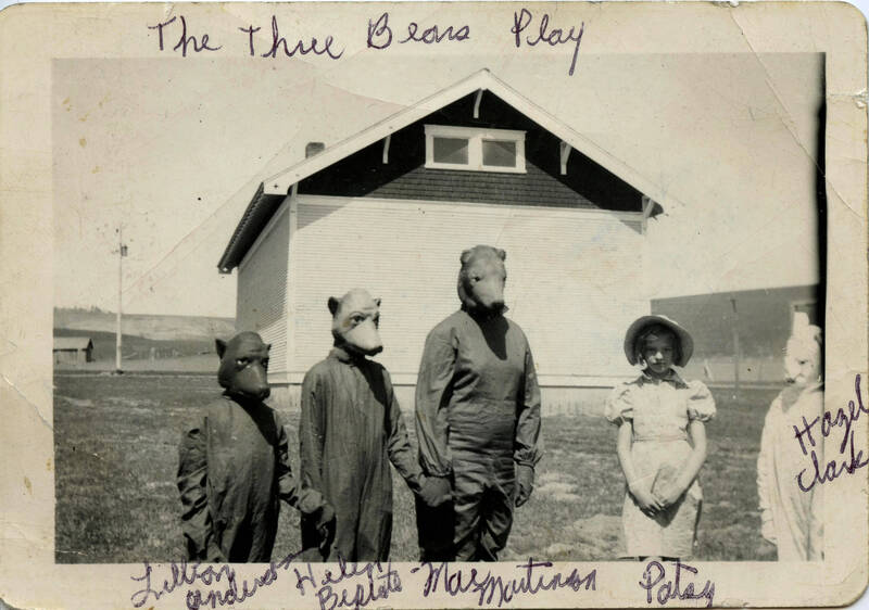 Cast of the Three Bears Play